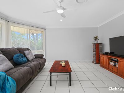 27 Peppertree Street, Warner
