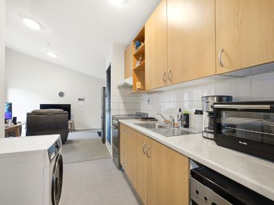 21 / 169 Fitzgerald Avenue, City Centre