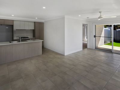 1 / 20 Breccia Avenue, Gillieston Heights