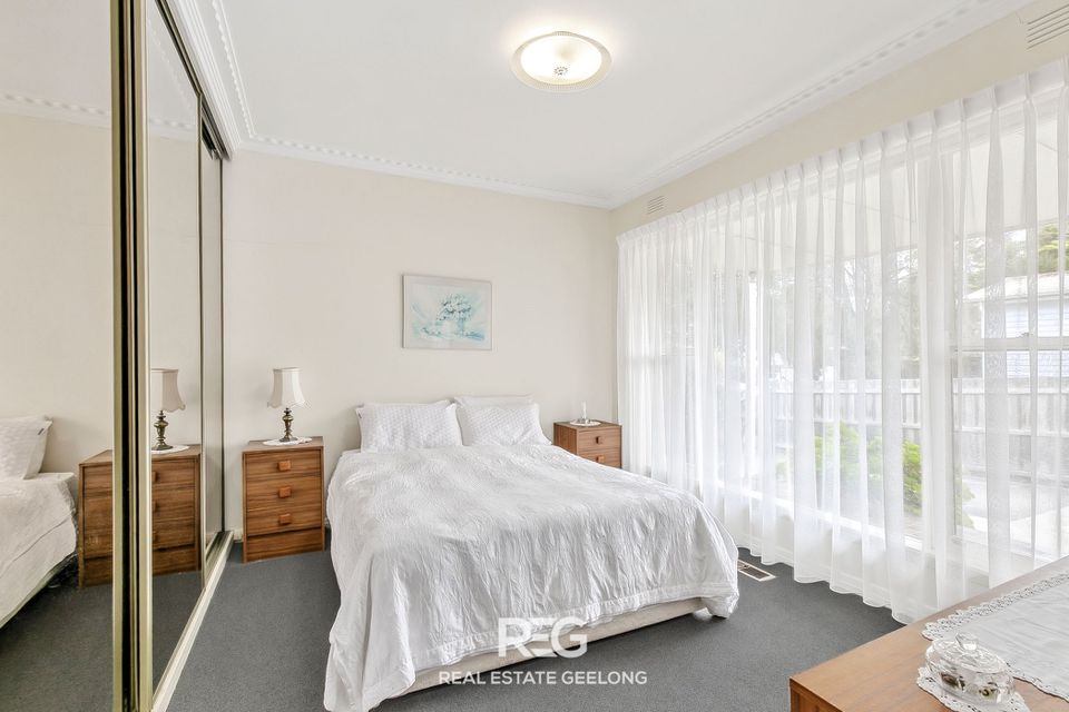 24 Cambra Road, Belmont
