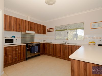 71 Sea Change Close, Hay