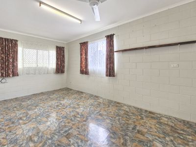 17 Viola Street, Atherton