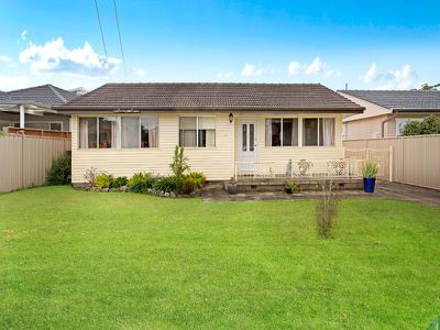 66 Deakin Street, Oak Flats