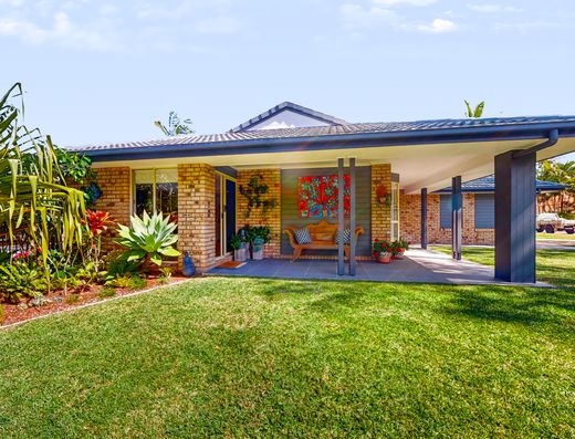 Peace and Tranquility In Noosa Parklans image 18