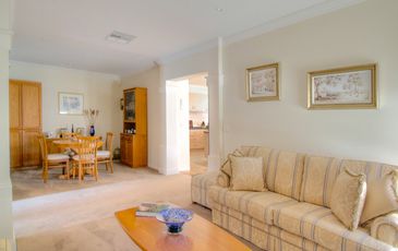 69 Fieldstone Blvd, Beaconsfield