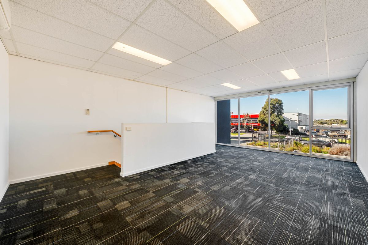24 Drake Boulevard, Altona