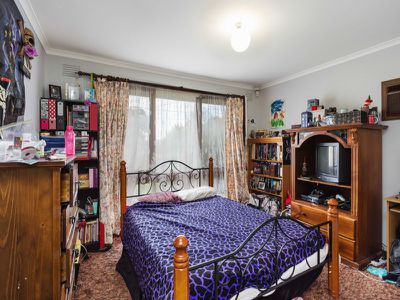 11 Charinga Drive, Werribee