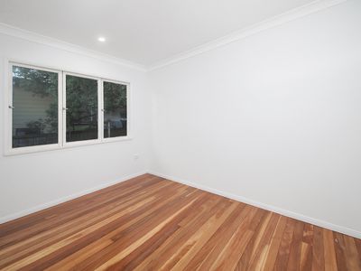 11 Elm Avenue, Woodridge