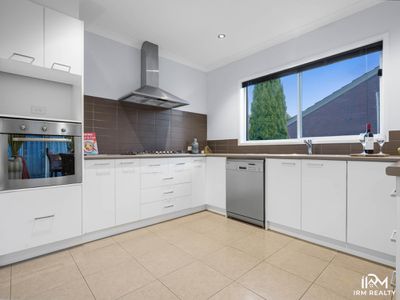 17 ST JOHNS COURT, South Morang
