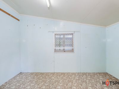 19C Low Street, Kensington