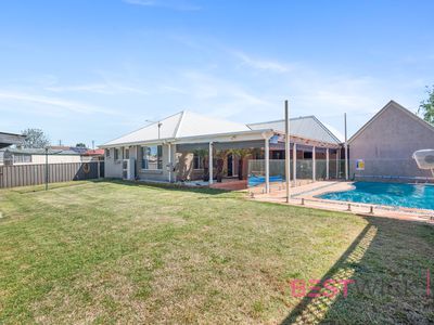 35 Cottonwood Drive, Eglinton