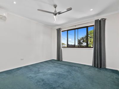 66 Rholanda Crescent, Springwood