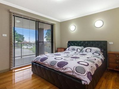 5 The Avenue, Mount Saint Thomas