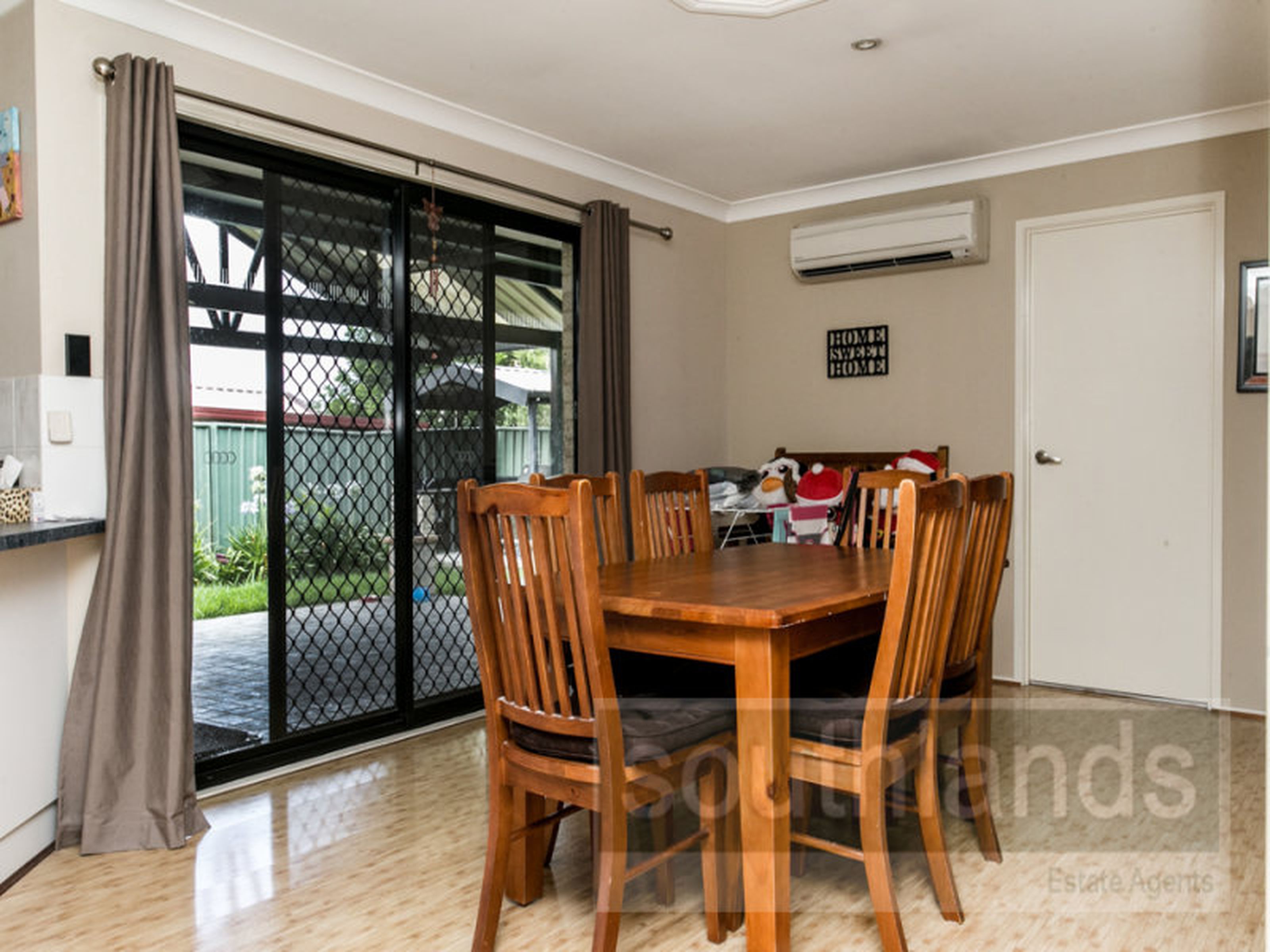 5 Yenna Place, GLENMORE PARK