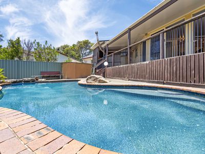 8 Muirfield Place, Robina