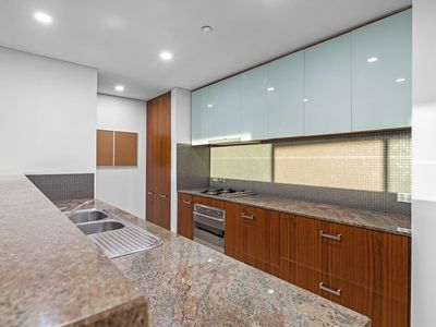 901 / 108 Terrace Road, East Perth