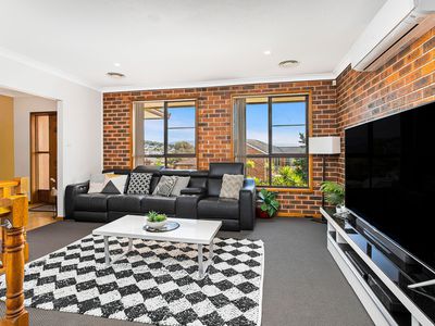 4 Warri Place, Oak Flats