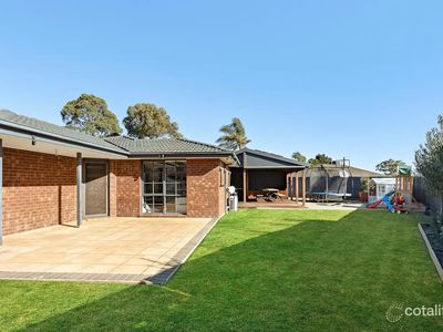 13 Annand Close, Cranbourne West