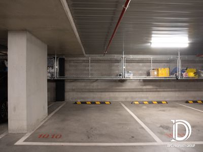 810 / 677 La Trobe Street, Docklands