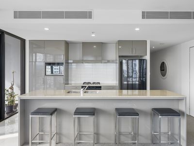 801 / 4 Wahroonga Place, Surfers Paradise