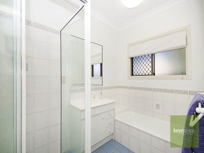 8 Tango Court, Kirwan