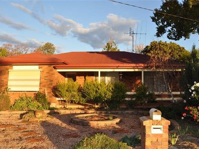 14 Grevillea Ave, Eugowra