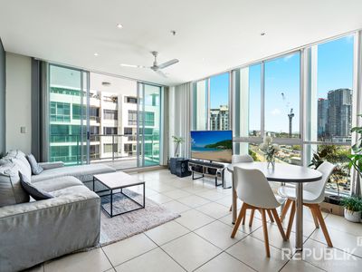 1203 / 1 Como Crescent, Southport