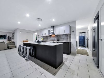 26 Sylvateere Crescent, Wakerley
