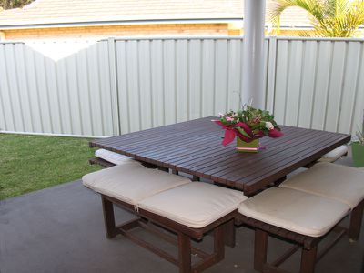 52 The Southern Parkway, Forster
