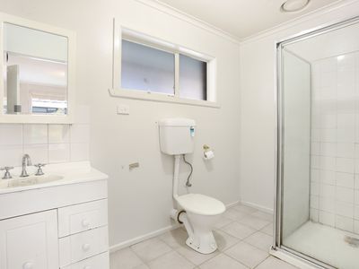 2 / 6 Bruce Street, Laverton