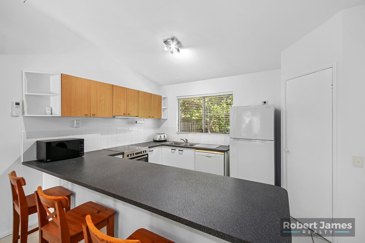 121 Outlook Drive, Tewantin