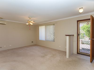 9 / 11 Murray Court, Armadale