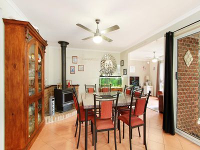 14 Eastwood Place, Horsley
