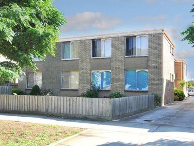 2/148 Rupert Street, West Footscray