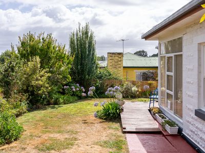 6 Bernard Street, Beaconsfield