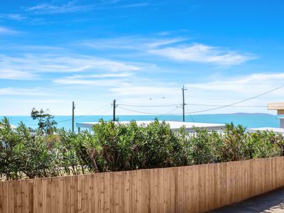 2 / 24 Kerr Street, Meikleville Hill