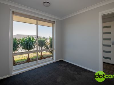 27 Hindmarsh Esplanade, Dubbo