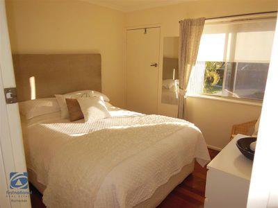 25 Whitfield Avenue, Springwood