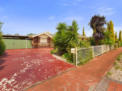 69 Dunnings Road, Point Cook