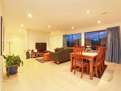 14 Lorikeet Drive, Berwick
