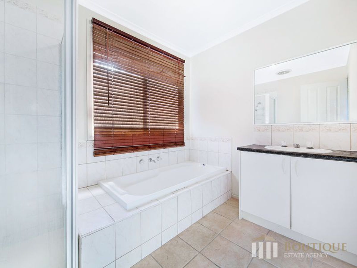 Unit 1 / 6-8 Strabane Way, Hampton Park