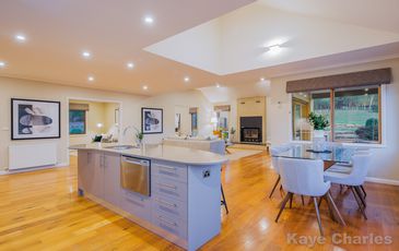 82 Downey Road, Dewhurst