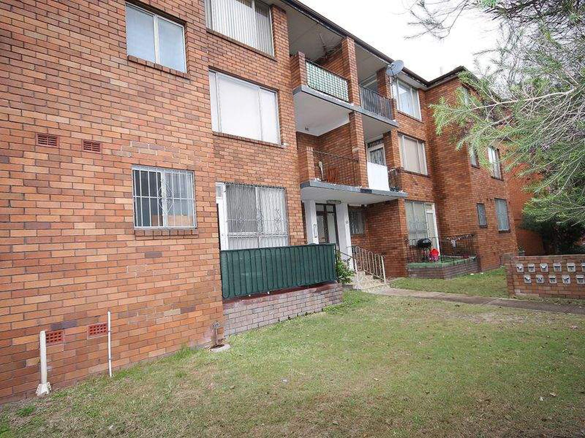 12 / 30 Barber Avenue, Eastlakes
