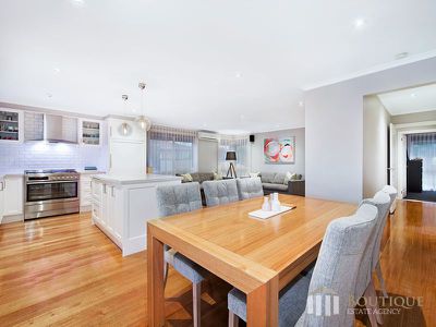10 McKenry Place, Dandenong North