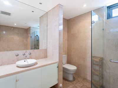 901 / 108 Terrace Road, East Perth