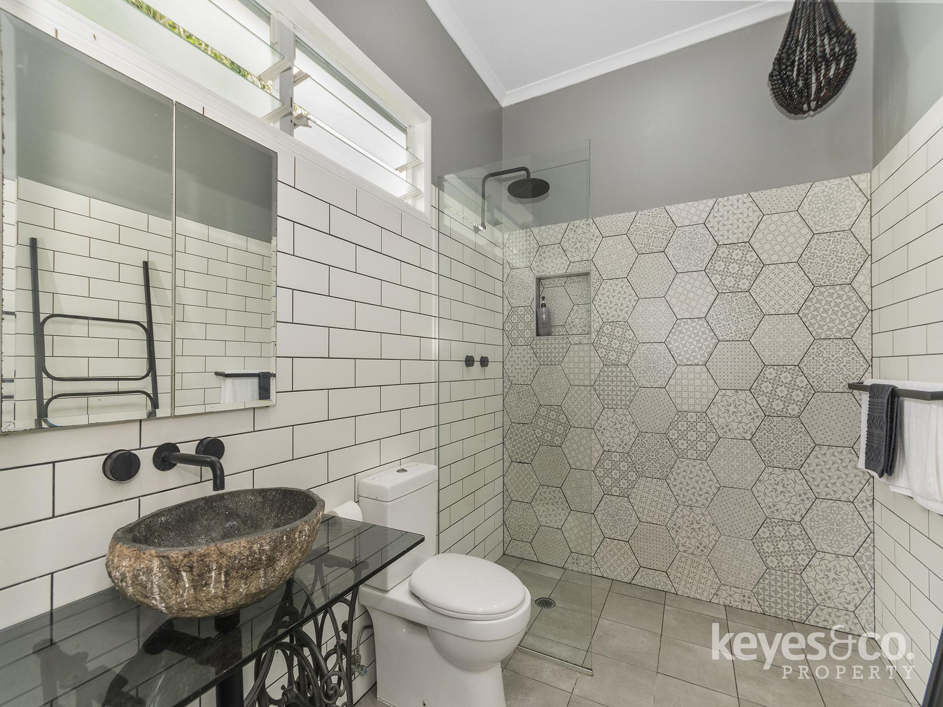 2 The Avenue, Hermit Park