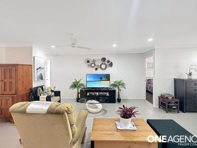 121 / 230 Pulgul Street, Urangan