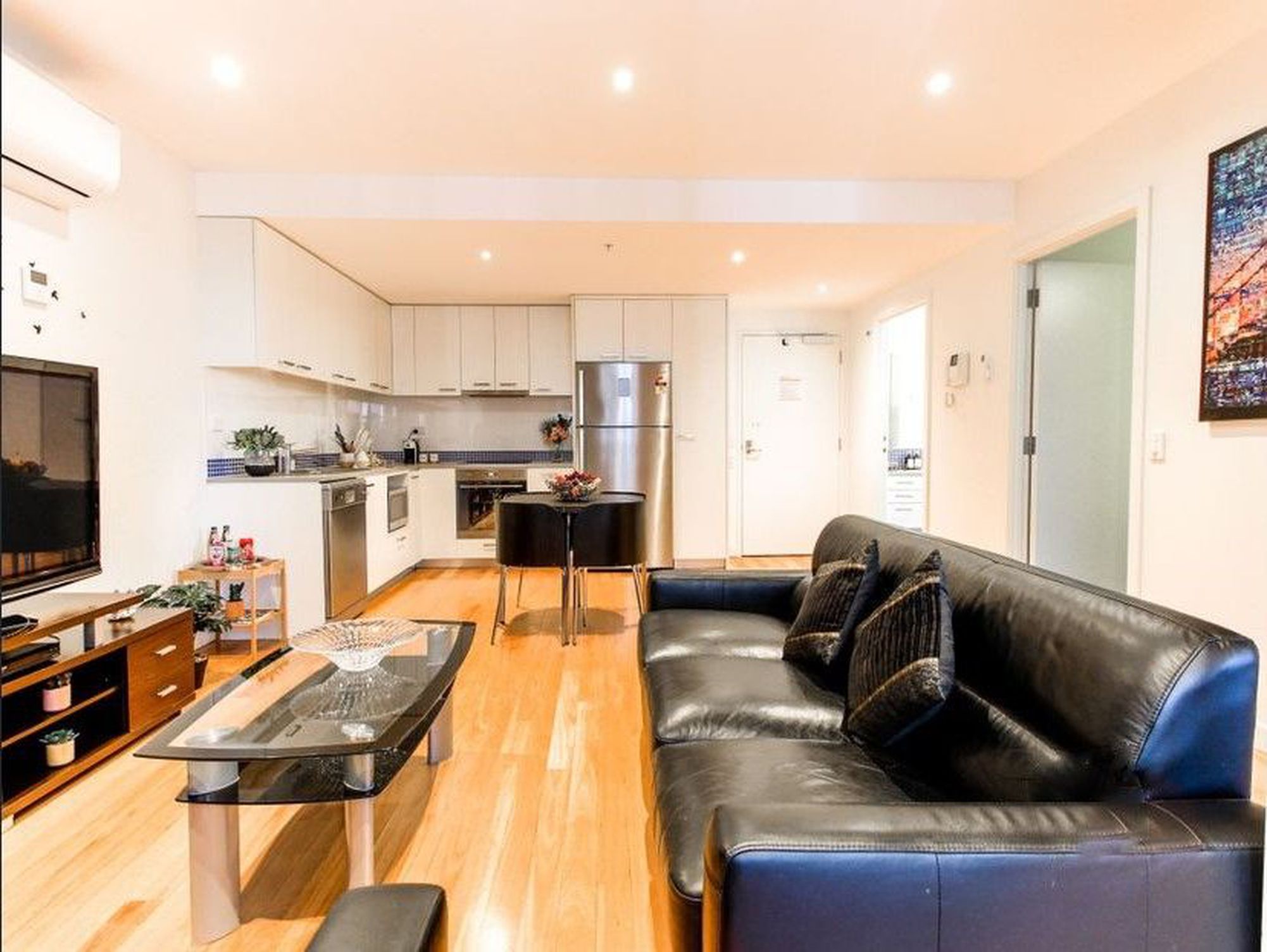 303 / 102 Waymouth Street, Adelaide