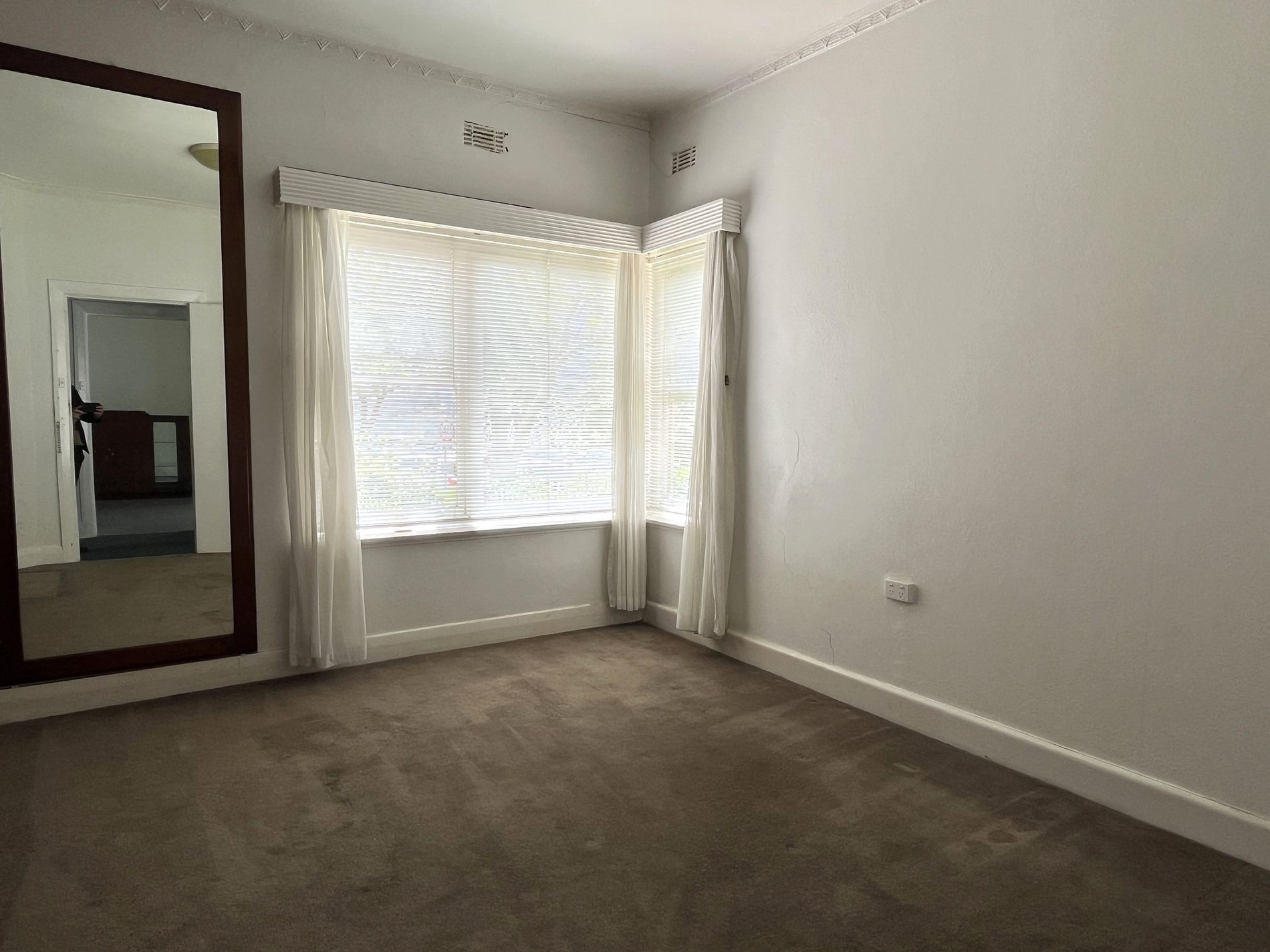 1 / 70-72 Eastern Beach, Geelong