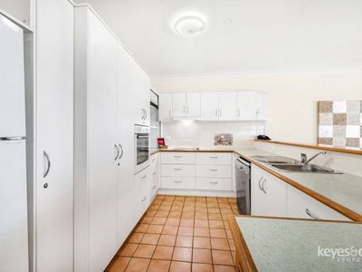 14 / 7 Mariners Drive, Townsville City